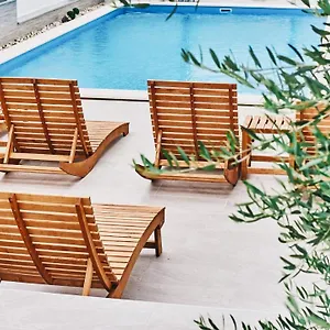 https://apartments-salis-vrsi.hotelinzadar.com