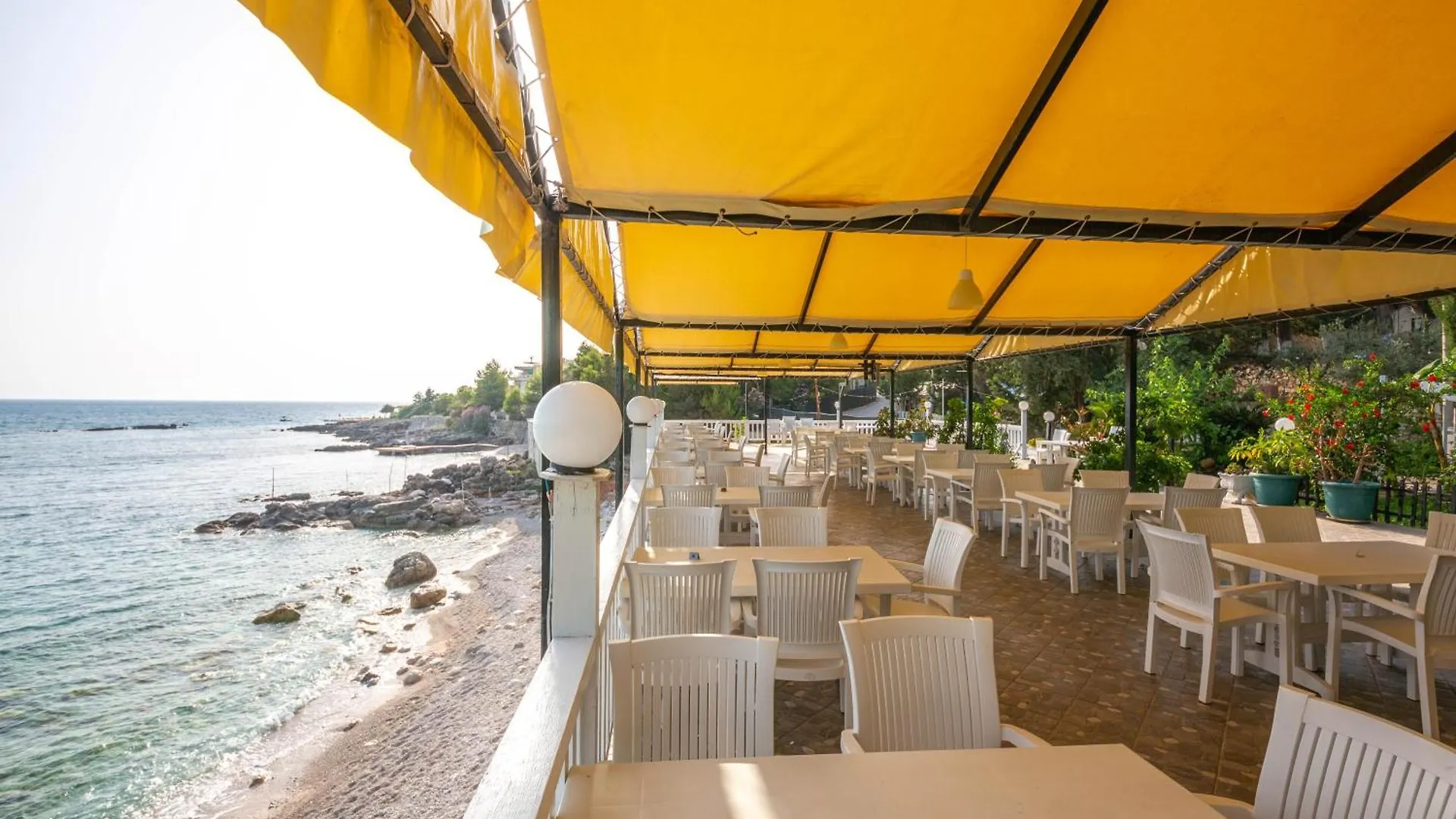 Lodges Shen Nikolla Dhermi Campsite